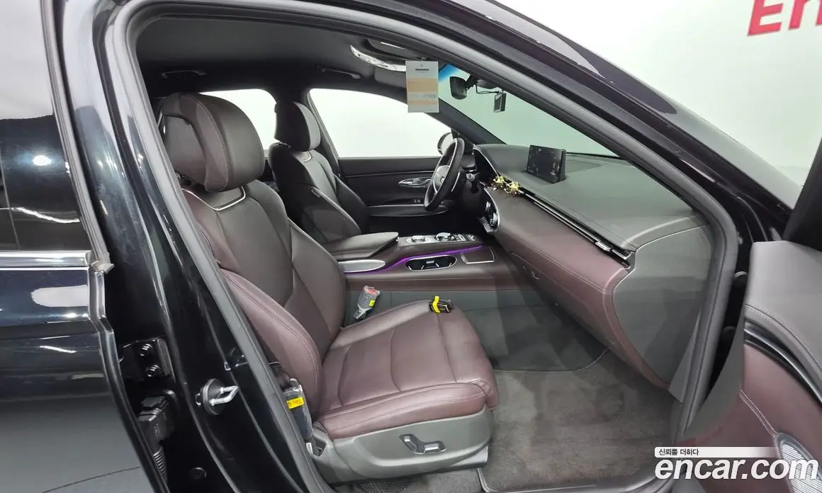 Genesis GV70 2022 2.5 автомат (гидро), фото 13 Genesis GV70 2022 2.5 автомат (гидро), фото 13