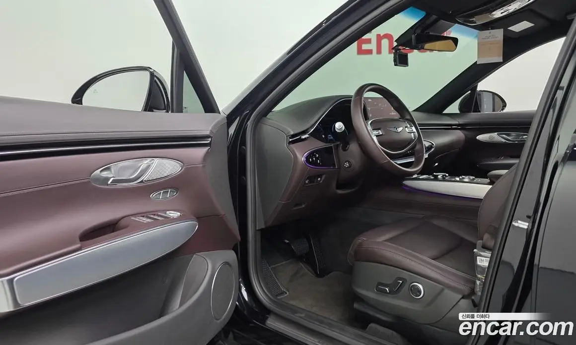 Genesis GV70 2022 2.5 автомат (гидро), фото 16 Genesis GV70 2022 2.5 автомат (гидро), фото 16