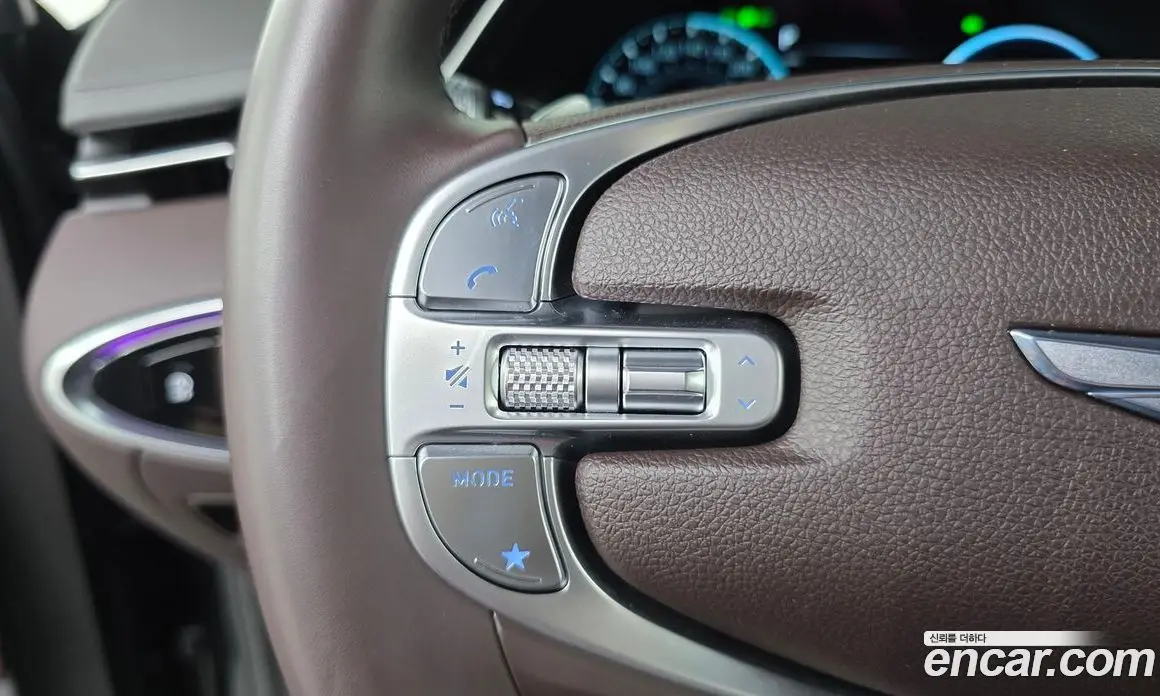 Genesis GV70 2022 2.5 автомат (гидро), фото 20 Genesis GV70 2022 2.5 автомат (гидро), фото 20