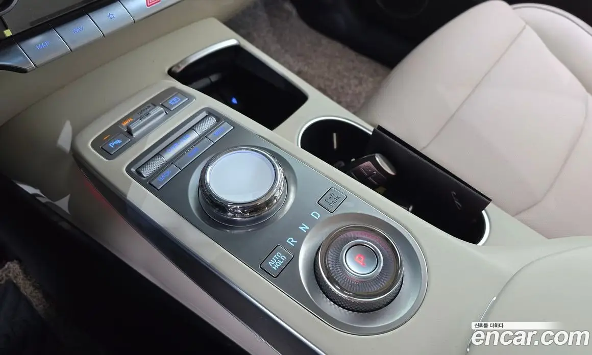 Genesis GV70 2022 2.5 автомат (гидро), фото 12 Genesis GV70 2022 2.5 автомат (гидро), фото 12