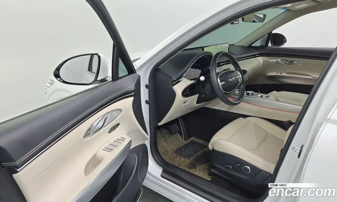 Genesis GV70 2022 2.5 автомат (гидро), фото 13 Genesis GV70 2022 2.5 автомат (гидро), фото 13