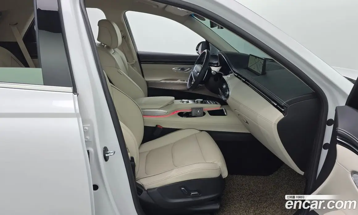 Genesis GV70 2022 2.5 автомат (гидро), фото 16 Genesis GV70 2022 2.5 автомат (гидро), фото 16