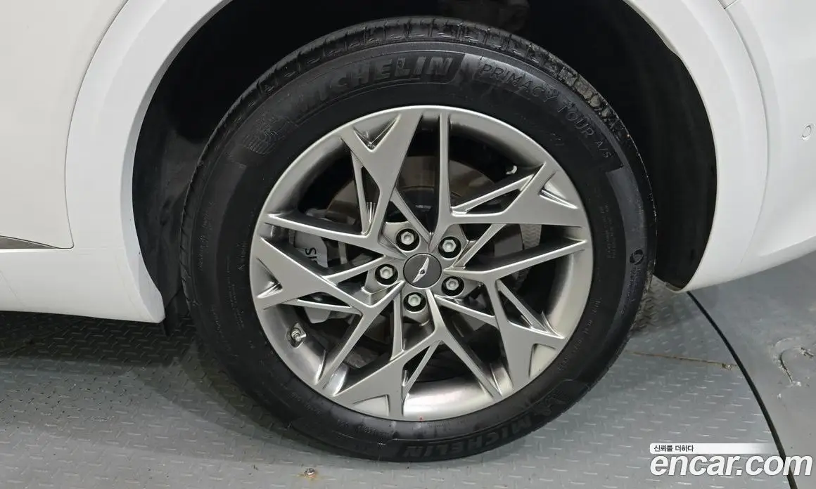 Genesis GV70 2022 2.5 автомат (гидро), фото 7 Genesis GV70 2022 2.5 автомат (гидро), фото 7
