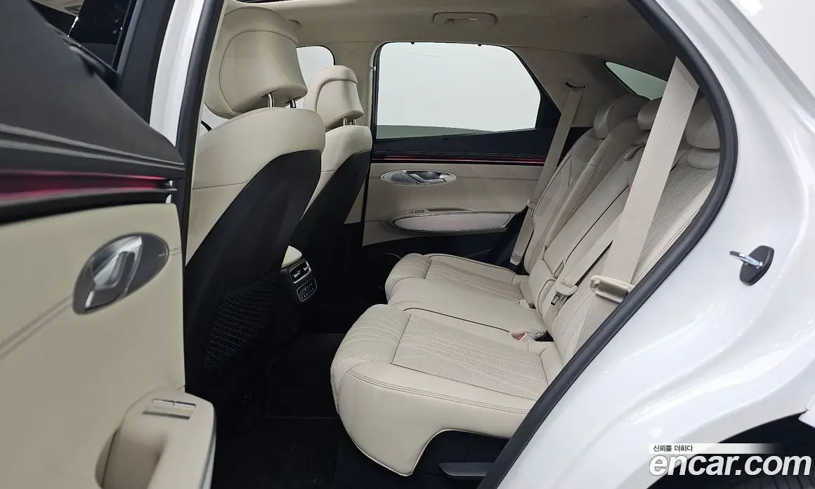 Genesis GV70 2024 2.5 автомат (гидро), фото 18