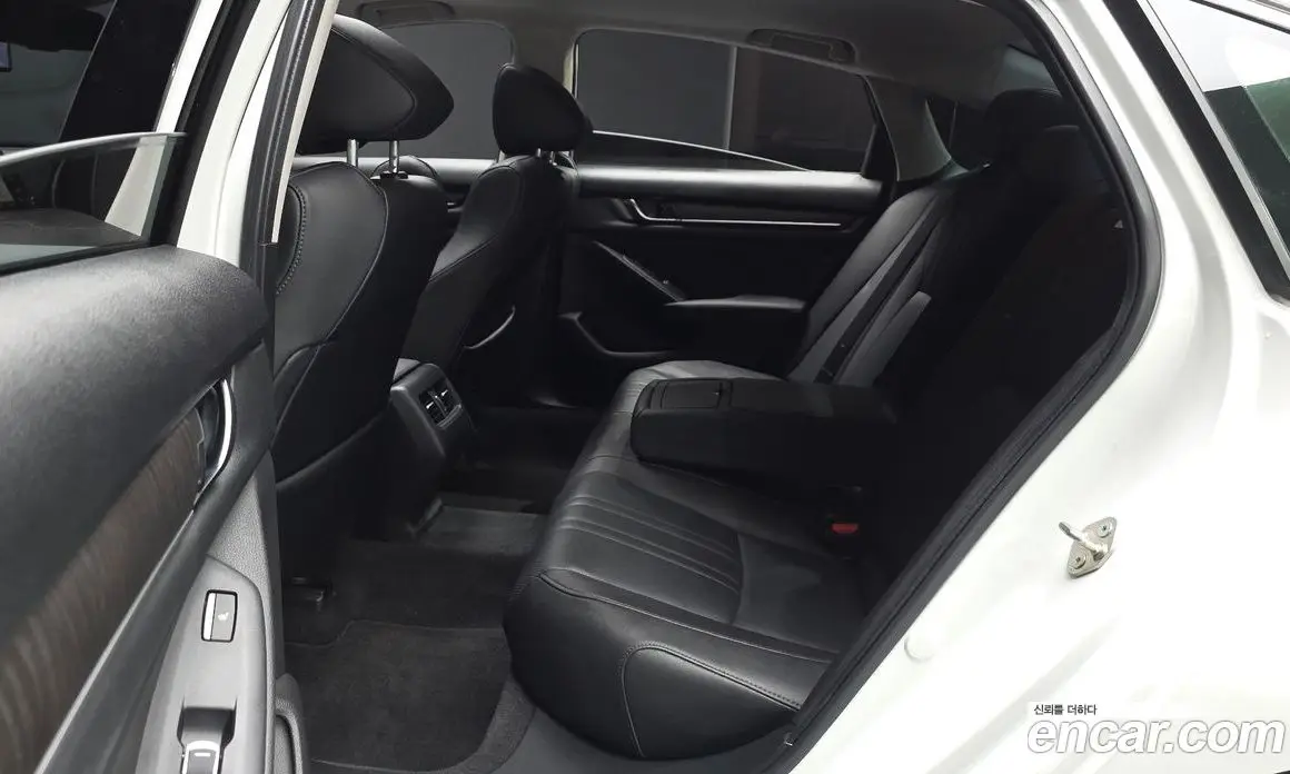 Honda Accord 2019 2.0 автомат (гидро), фото 15 Honda Accord 2019 2.0 автомат (гидро), фото 15