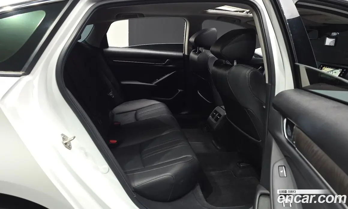 Honda Accord 2019 2.0 автомат (гидро), фото 16 Honda Accord 2019 2.0 автомат (гидро), фото 16