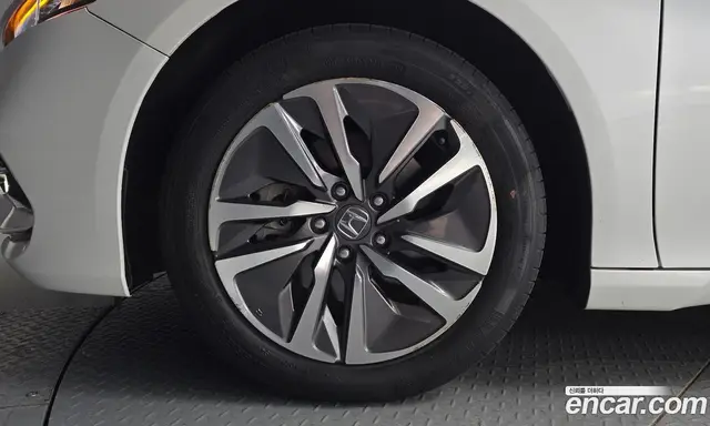 Honda Accord 2019 2.0 автомат (гидро), миниатюра 4 Honda Accord 2019 2.0 автомат (гидро), миниатюра 4