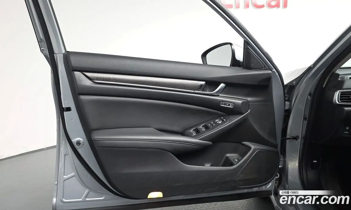 Honda Accord 2019 2.0 автомат (гидро), фото 13