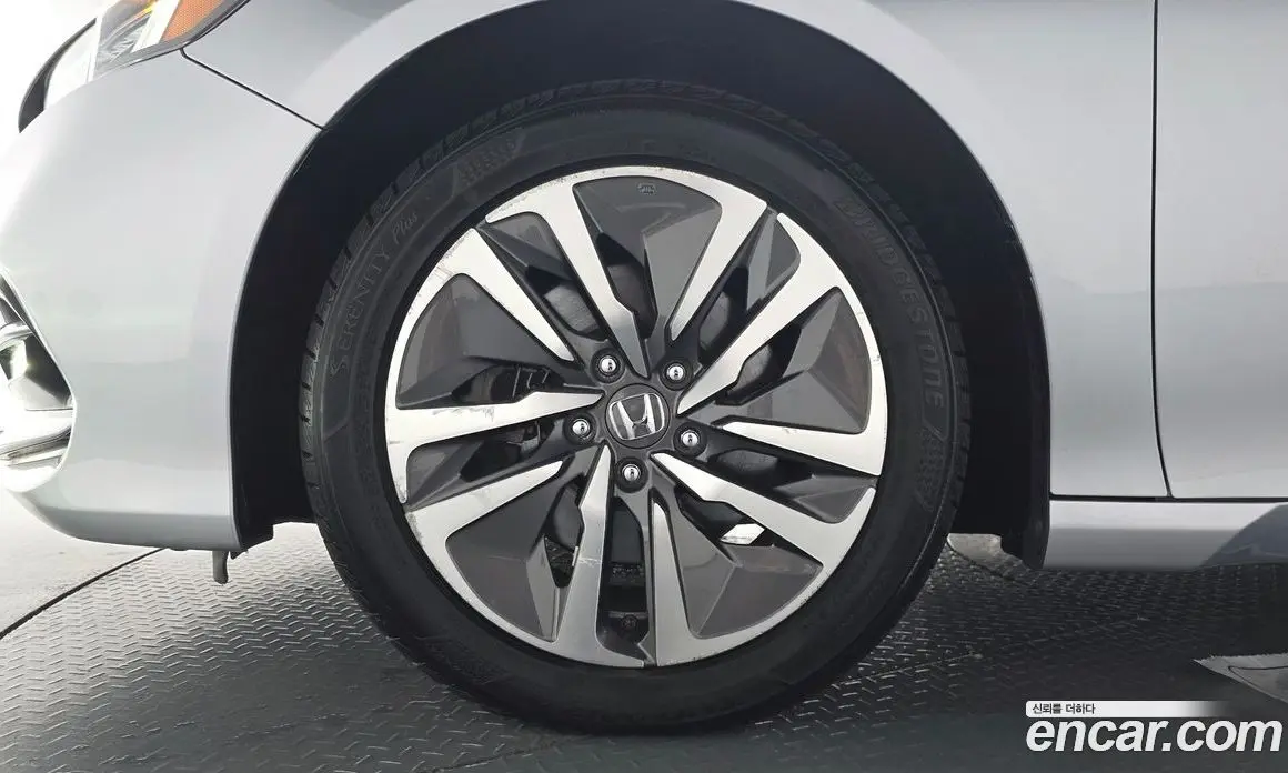 Honda Accord 2019 2.0 автомат (гидро), фото 4