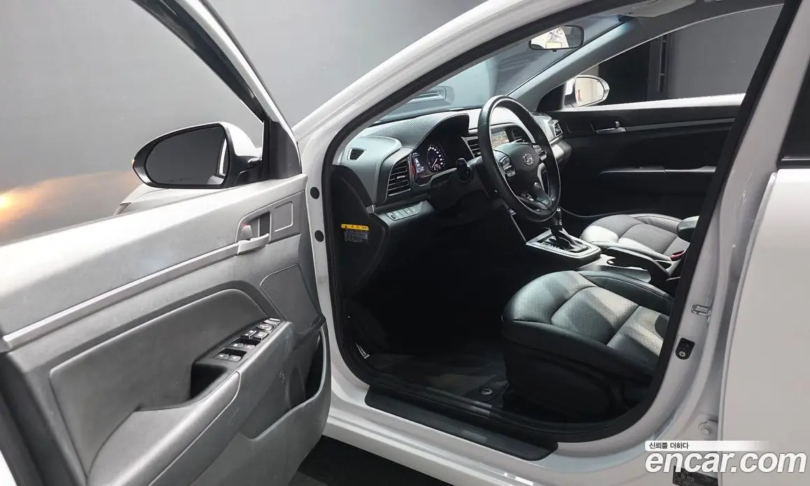 Hyundai Avante 2019 1.6 автомат (гидро), фото 12 Hyundai Avante 2019 1.6 автомат (гидро), фото 12