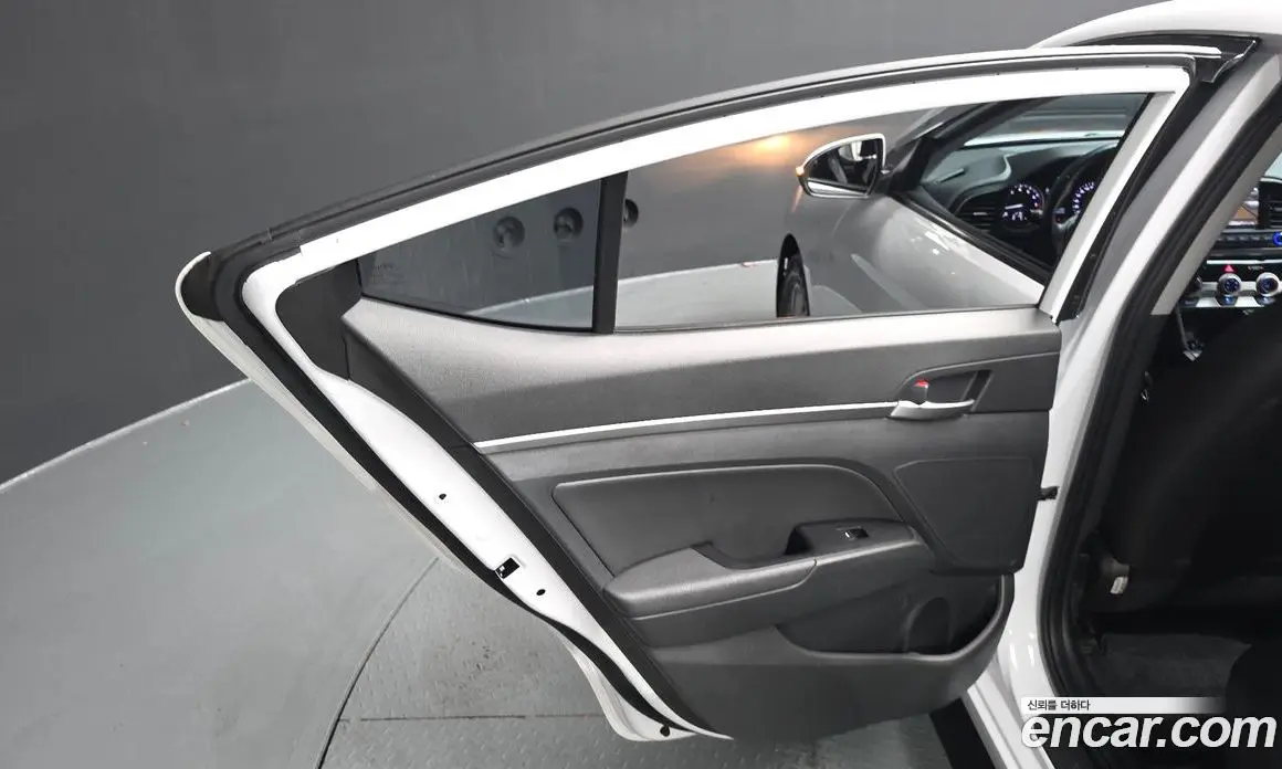 Hyundai Avante 2019 1.6 автомат (гидро), фото 14 Hyundai Avante 2019 1.6 автомат (гидро), фото 14
