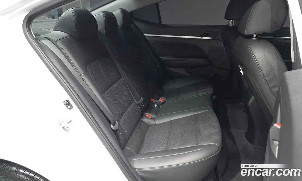 Hyundai Avante 2019 1.6 автомат (гидро), фото 16 Hyundai Avante 2019 1.6 автомат (гидро), фото 16