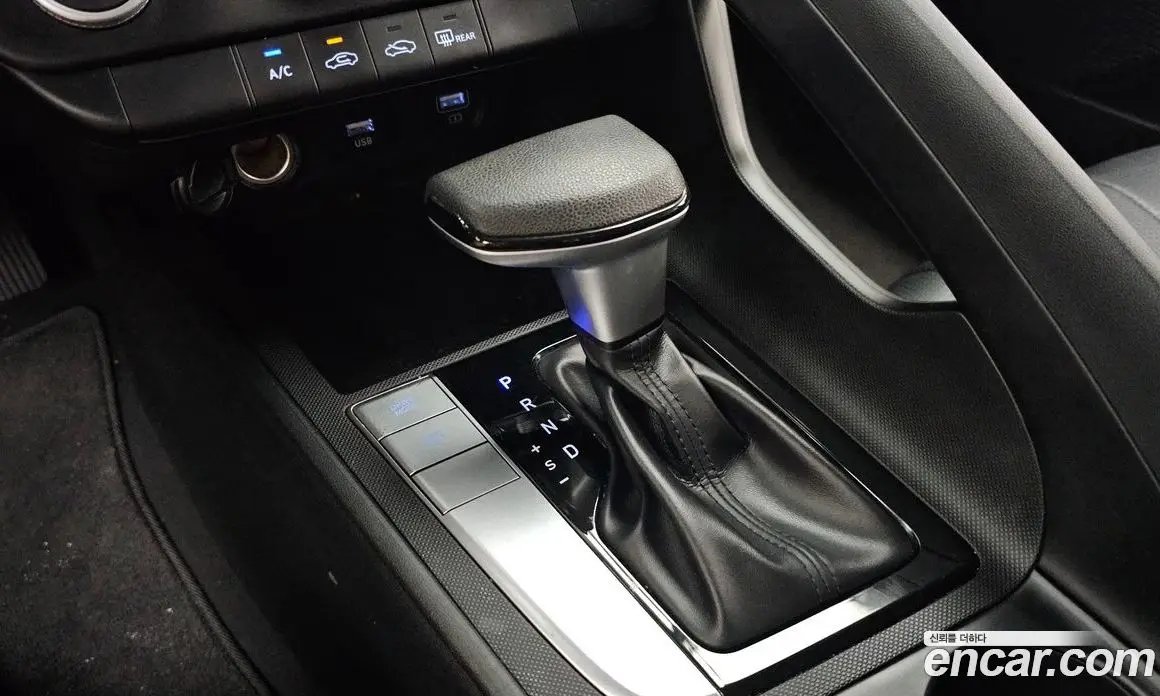 Hyundai Avante 2020 1.6 автомат (гидро), фото 12