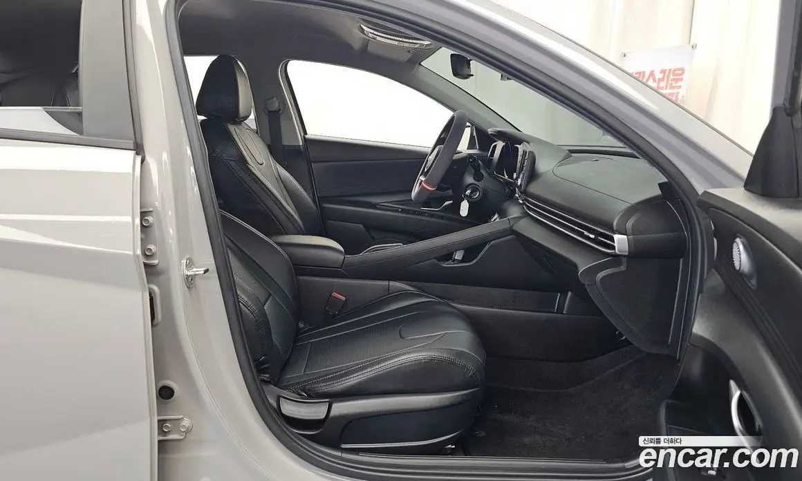 Hyundai Avante 2020 1.6 автомат (гидро), фото 17
