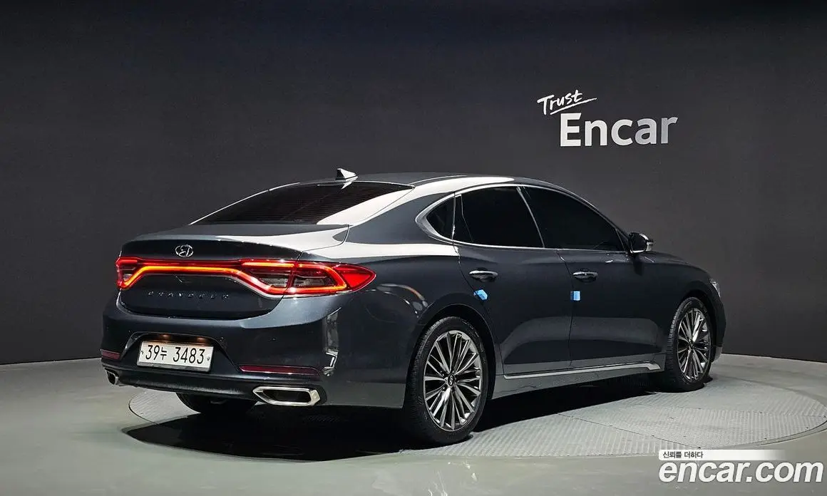 Hyundai Grandeur 2017 2.4 автомат (гидро), фото 2 Hyundai Grandeur 2017 2.4 автомат (гидро), фото 2
