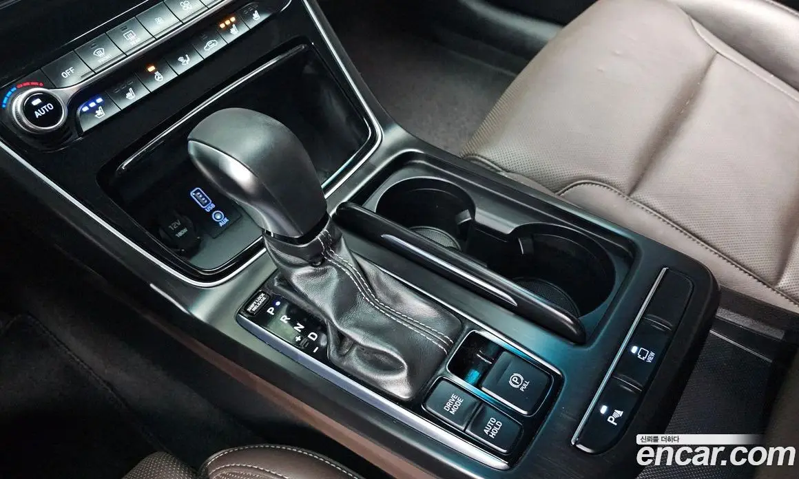 Hyundai Grandeur 2017 2.4 автомат (гидро), фото 12 Hyundai Grandeur 2017 2.4 автомат (гидро), фото 12