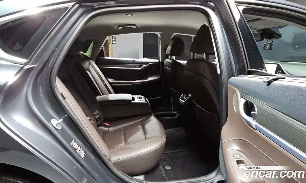 Hyundai Grandeur 2017 2.4 автомат (гидро), фото 16 Hyundai Grandeur 2017 2.4 автомат (гидро), фото 16