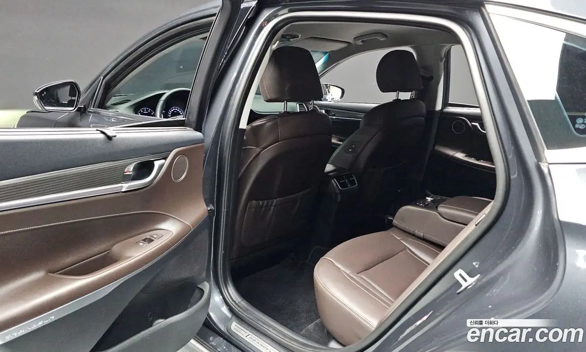 Hyundai Grandeur 2017 2.4 автомат (гидро), фото 17 Hyundai Grandeur 2017 2.4 автомат (гидро), фото 17