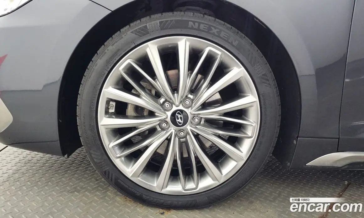 Hyundai Grandeur 2017 2.4 автомат (гидро), фото 5 Hyundai Grandeur 2017 2.4 автомат (гидро), фото 5