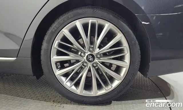 Hyundai Grandeur 2017 2.4 автомат (гидро), миниатюра 7 Hyundai Grandeur 2017 2.4 автомат (гидро), миниатюра 7