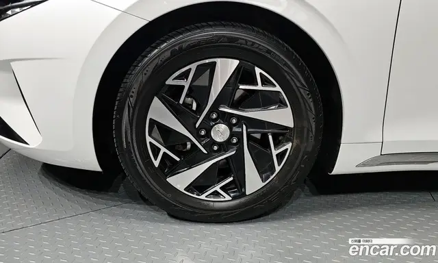 Hyundai Grandeur 2022 2.4 автомат (гидро), миниатюра 5 Hyundai Grandeur 2022 2.4 автомат (гидро), миниатюра 5