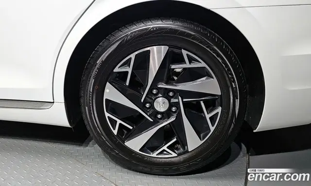 Hyundai Grandeur 2022 2.4 автомат (гидро), миниатюра 7 Hyundai Grandeur 2022 2.4 автомат (гидро), миниатюра 7