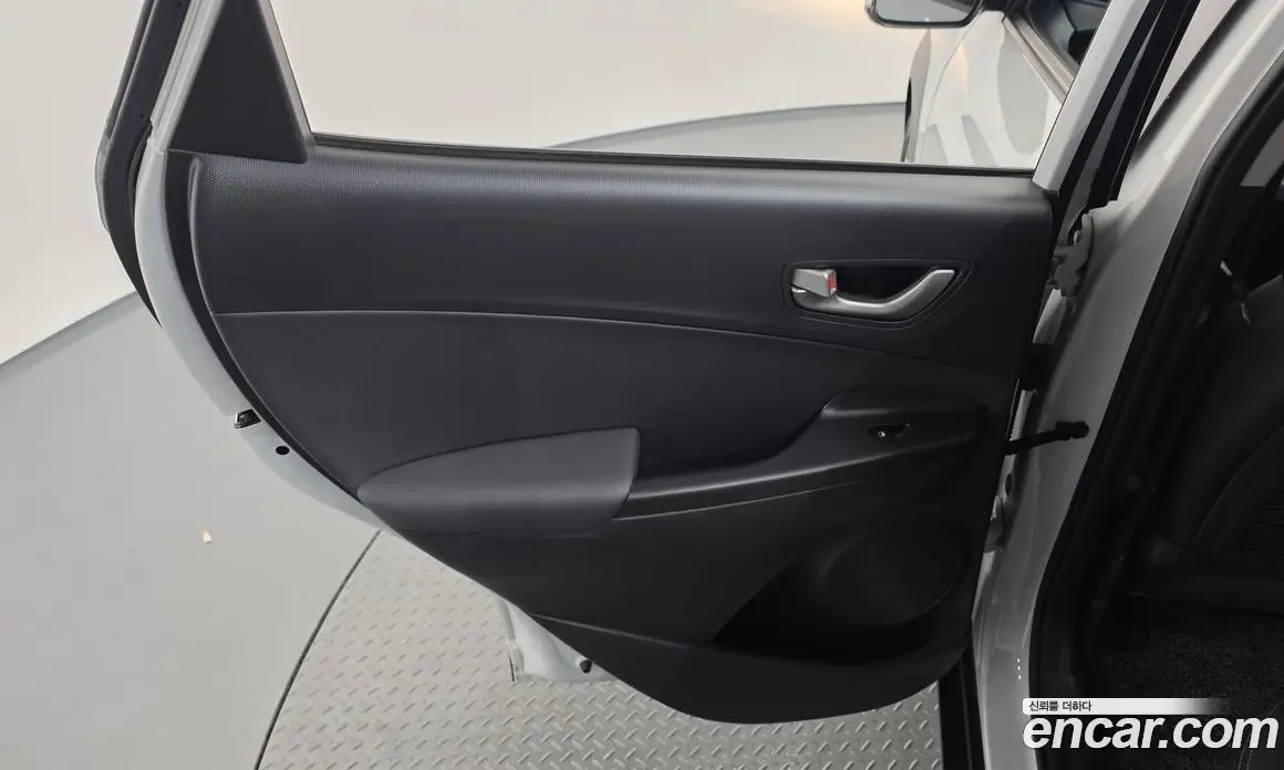 Hyundai Kona 2018 1.6 автомат (гидро), фото 15 Hyundai Kona 2018 1.6 автомат (гидро), фото 15