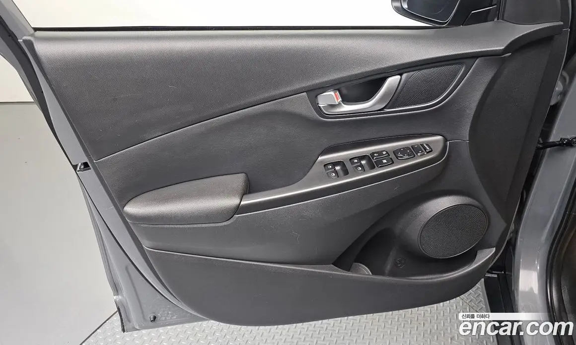 Hyundai Kona 2022 1.6 автомат (гидро), фото 14