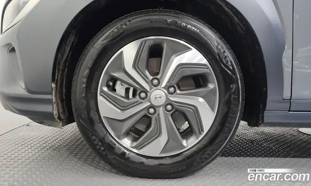 Hyundai Kona 2022 1.6 автомат (гидро), миниатюра 5