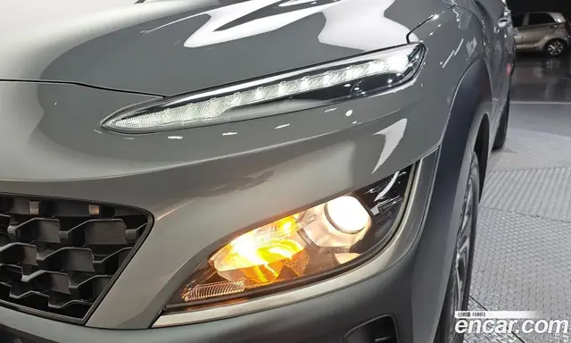 Hyundai Kona 2022 1.6 автомат (гидро), миниатюра 8