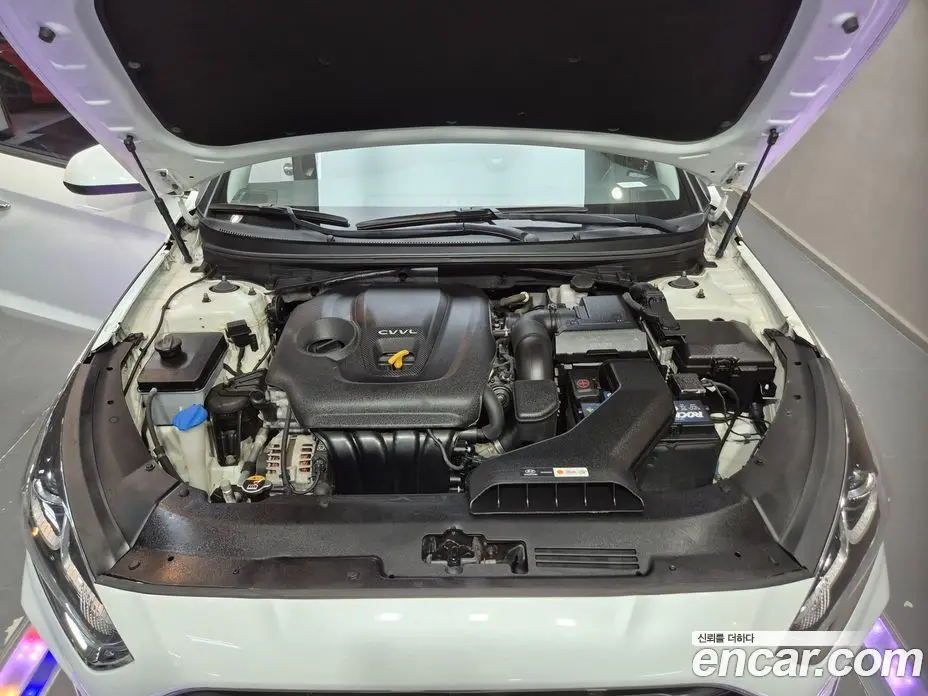 Hyundai Sonata 2017 2.0 автомат (гидро), фото 19