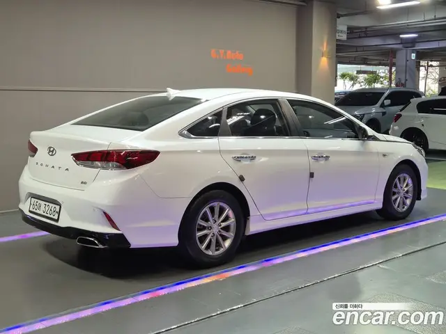 Hyundai Sonata 2017 2.0 автомат (гидро), миниатюра 3