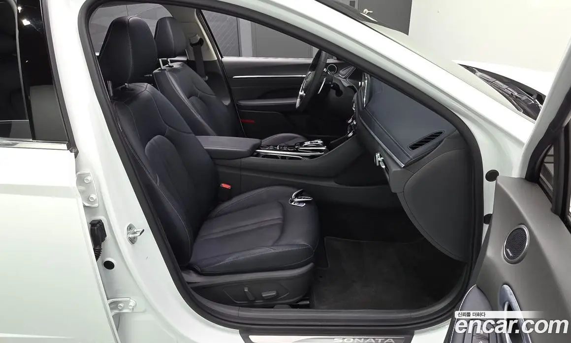 Hyundai Sonata 2019 2.0 автомат (гидро), фото 16