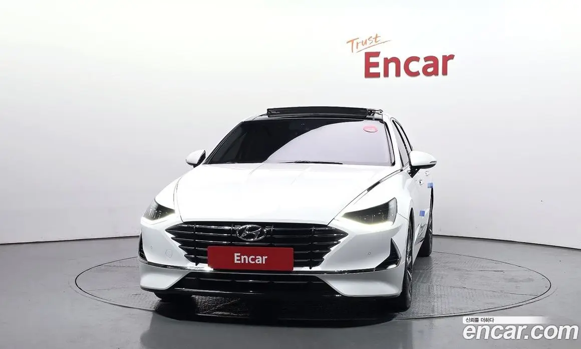 Hyundai Sonata 2019 2.0 автомат (гидро), фото 3
