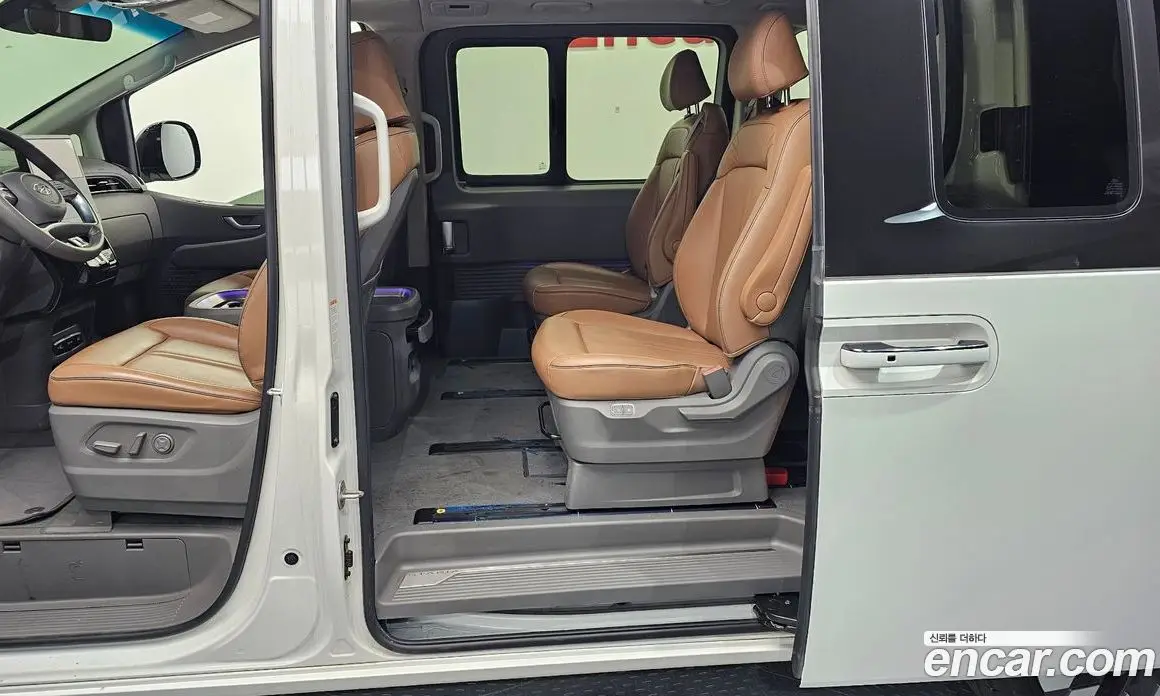 Hyundai Staria 2022 2.2 автомат (гидро), фото 17 Hyundai Staria 2022 2.2 автомат (гидро), фото 17