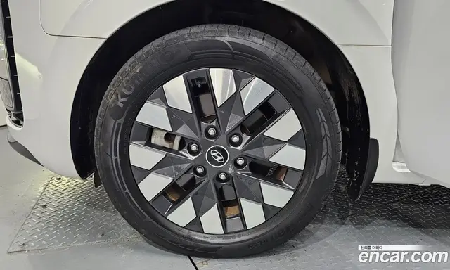 Hyundai Staria 2022 2.2 автомат (гидро), миниатюра 5 Hyundai Staria 2022 2.2 автомат (гидро), миниатюра 5