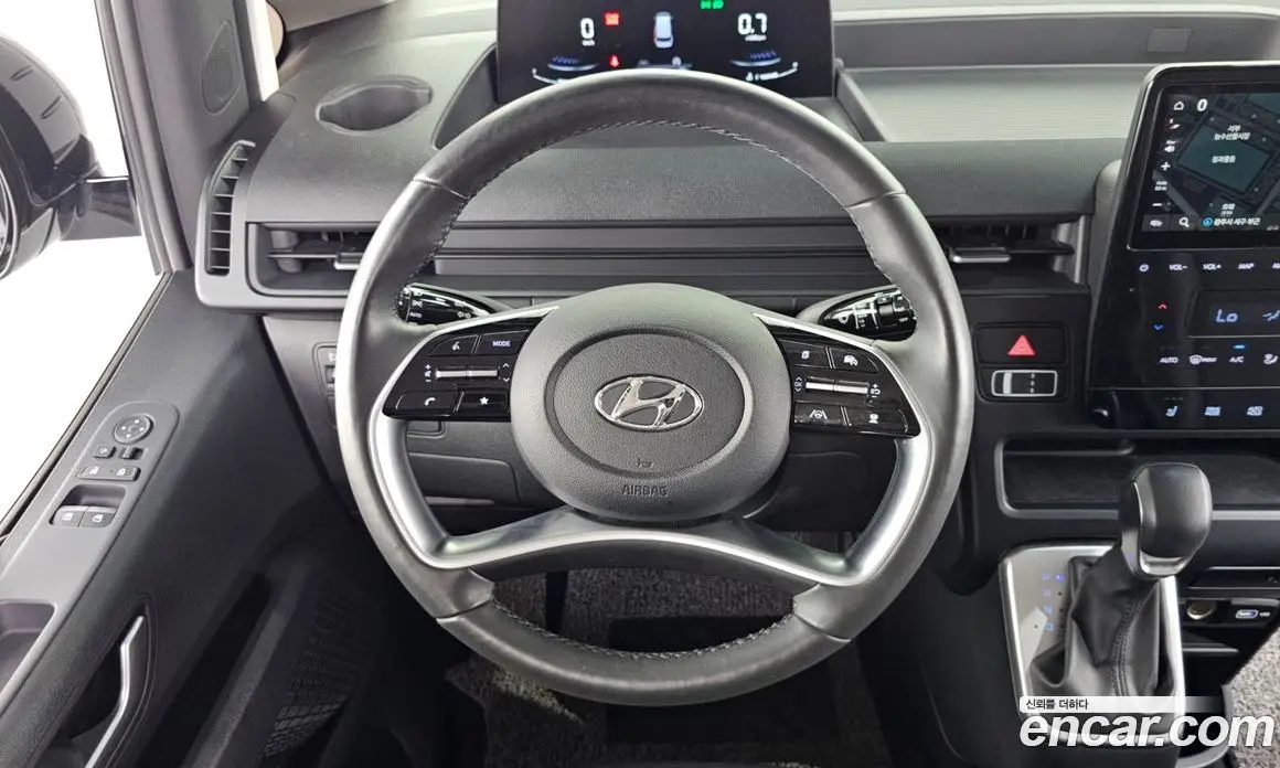 Hyundai Staria 2023 2.2 автомат (гидро), фото 20