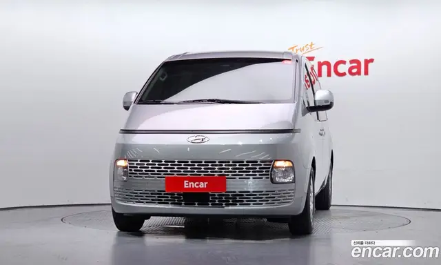 Hyundai Staria 2023 2.2 автомат (гидро), миниатюра 3