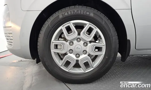 Hyundai Staria 2023 2.2 автомат (гидро), миниатюра 5