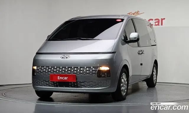 Hyundai Staria, 2024, 5 347 км