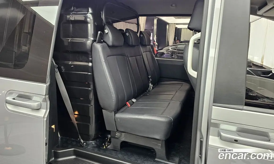 Hyundai Staria 2024 2.2 автомат (гидро), фото 18