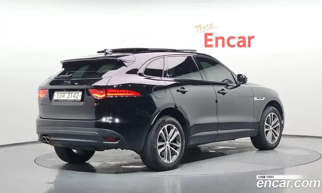 Jaguar F-Pace 2017 2.0 автомат (гидро), миниатюра 2 Jaguar F-Pace 2017 2.0 автомат (гидро), миниатюра 2