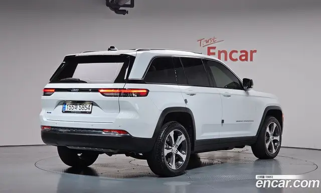 Jeep Cherokee, 2023, 15 707 км