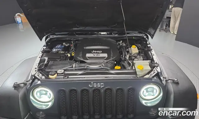 Jeep Wrangler 2017 3.6 автомат (гидро), миниатюра 6