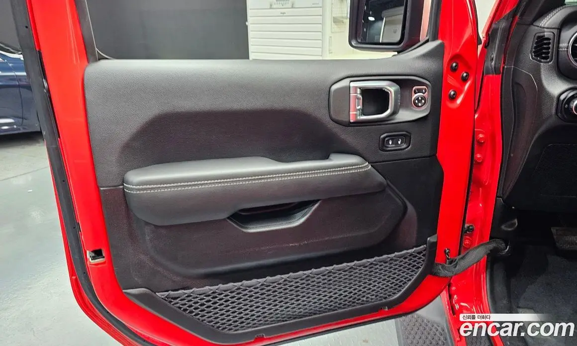 Jeep Wrangler 2023 2.0 автомат (гидро), фото 14