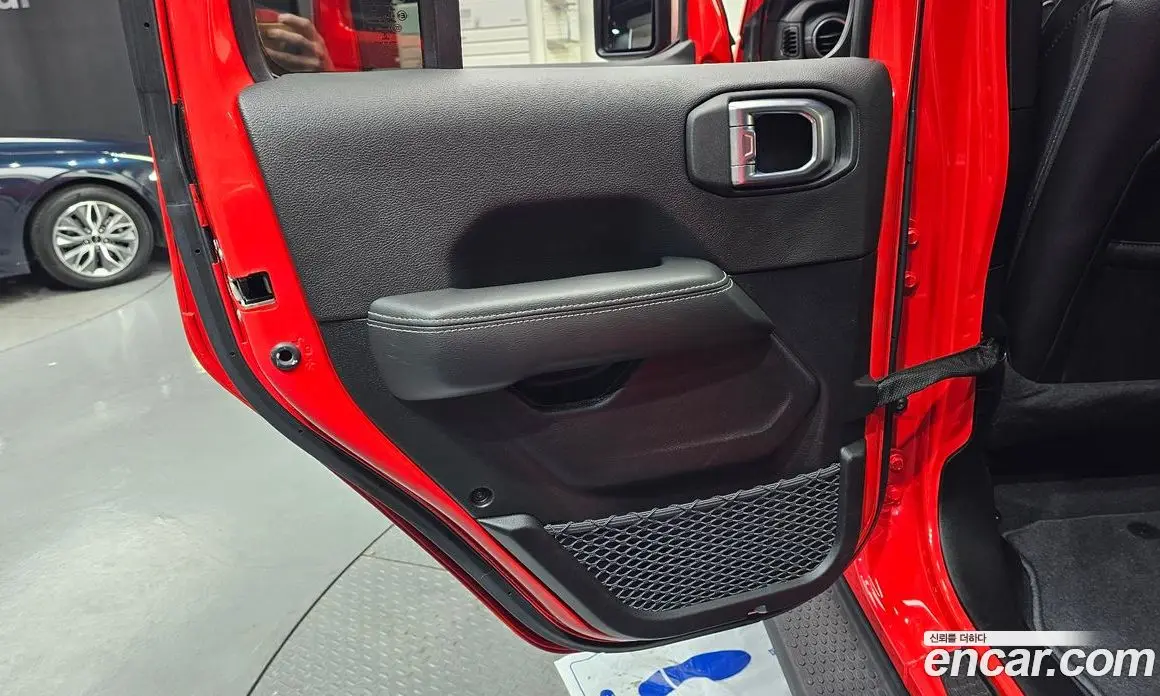 Jeep Wrangler 2023 2.0 автомат (гидро), фото 15