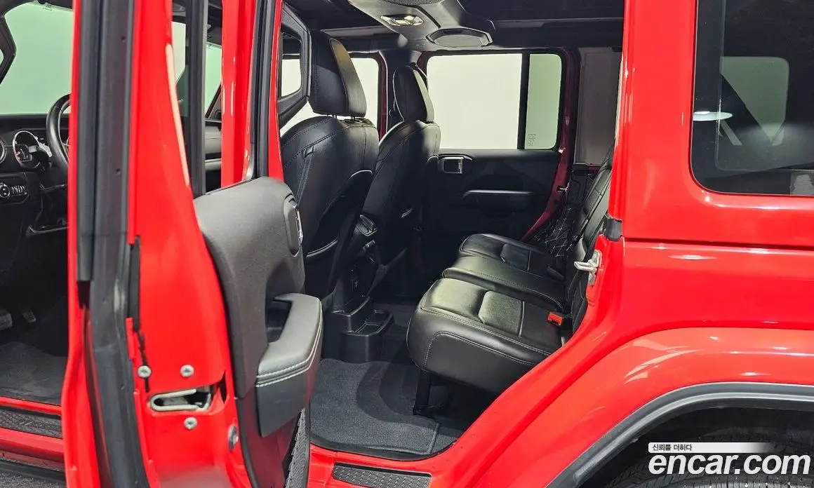 Jeep Wrangler 2023 2.0 автомат (гидро), фото 16