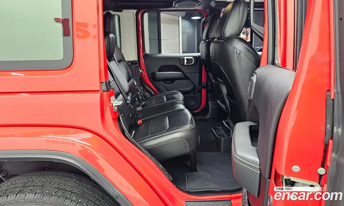 Jeep Wrangler 2023 2.0 автомат (гидро), фото 18