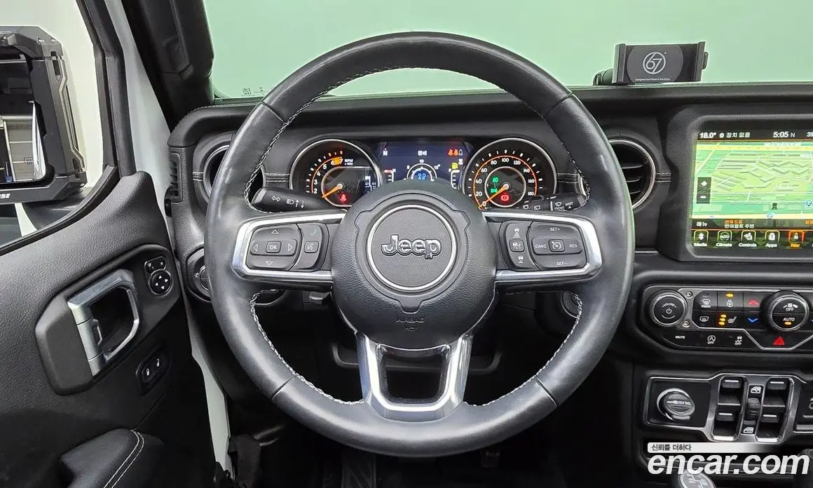 Jeep Wrangler 2023 2.0 автомат (гидро), фото 17