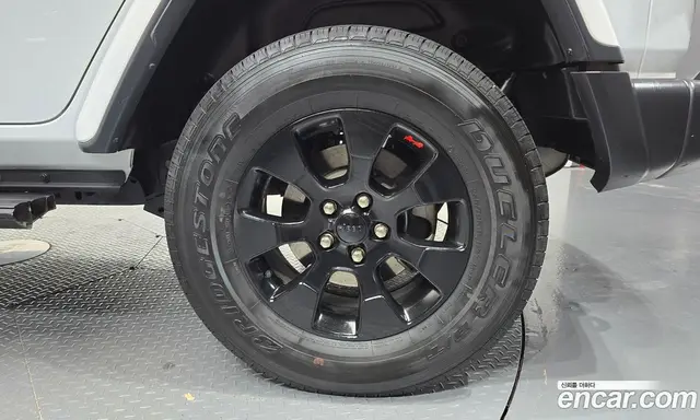 Jeep Wrangler 2023 2.0 автомат (гидро), миниатюра 6
